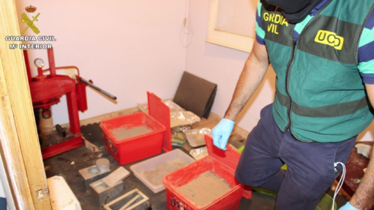 Desmantellen una xarxa de tràfic d'heroïna procedent de Turquia i els Balcans