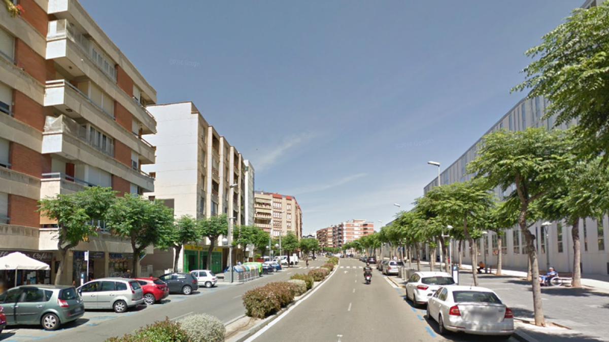 Cortes de alumbrado público en la avenida Catalunya a causa de un contador
