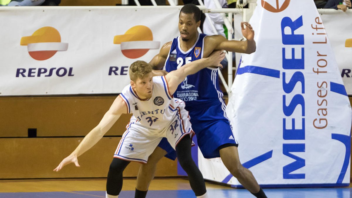 Jamal Wilson és seriós dubte pel partit de divendres contra l'Araberri per una lesió al maluc