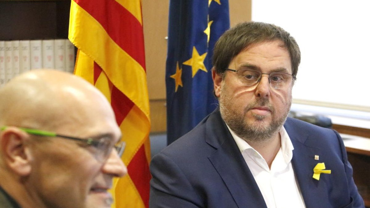 Junqueras i Romeva designen Sabrià per exercir el seu vot al Parlament