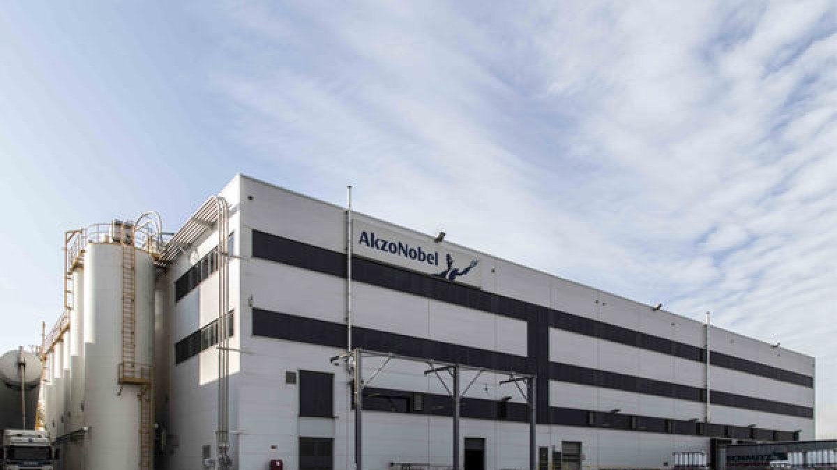 BASF completa la transferència del seu negoci d'esmalts industrials a AkzoNobel