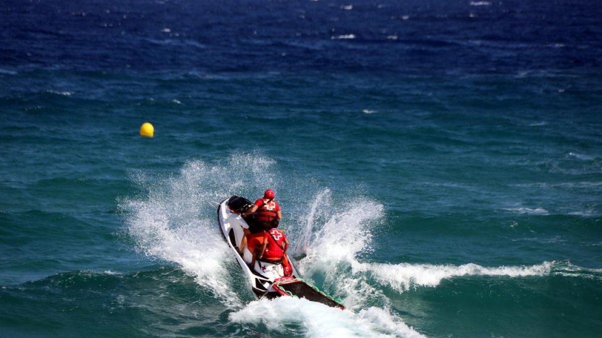 Salvament Marítim, platja, mar, Miracle, Tarragona, bandera roja, Desaparegut, bany, Creu Roja, jove, recerca