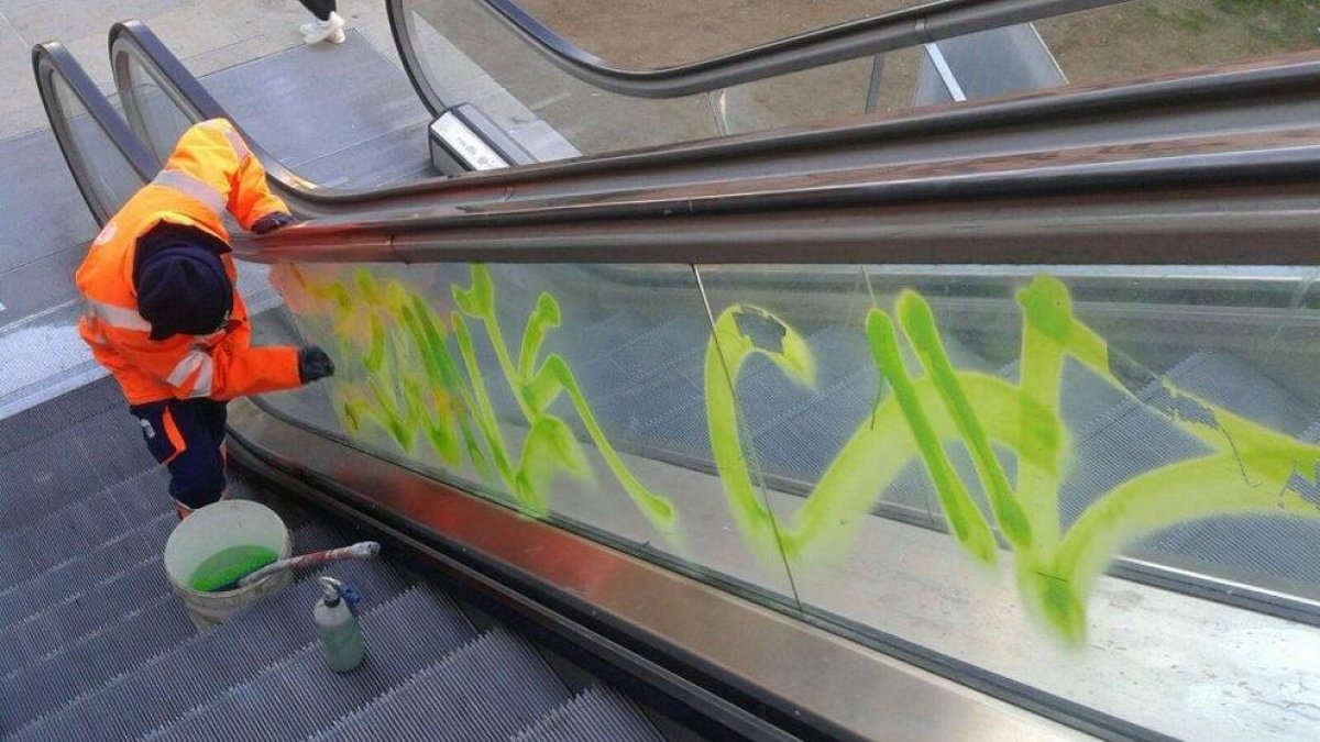 Rentat de cara a les escales del carrer Vapor de Tarragona