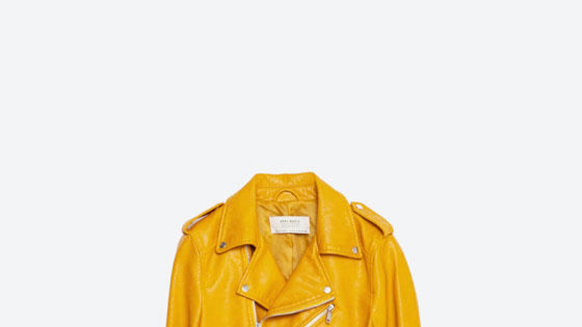 La invasió groga: la biker del Zara