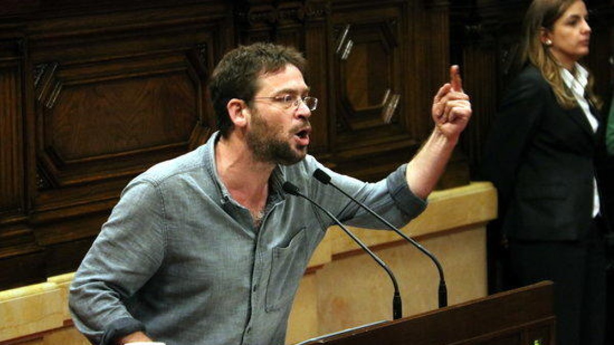 La dirección de Podem desautoriza a Albano Dante Fachin