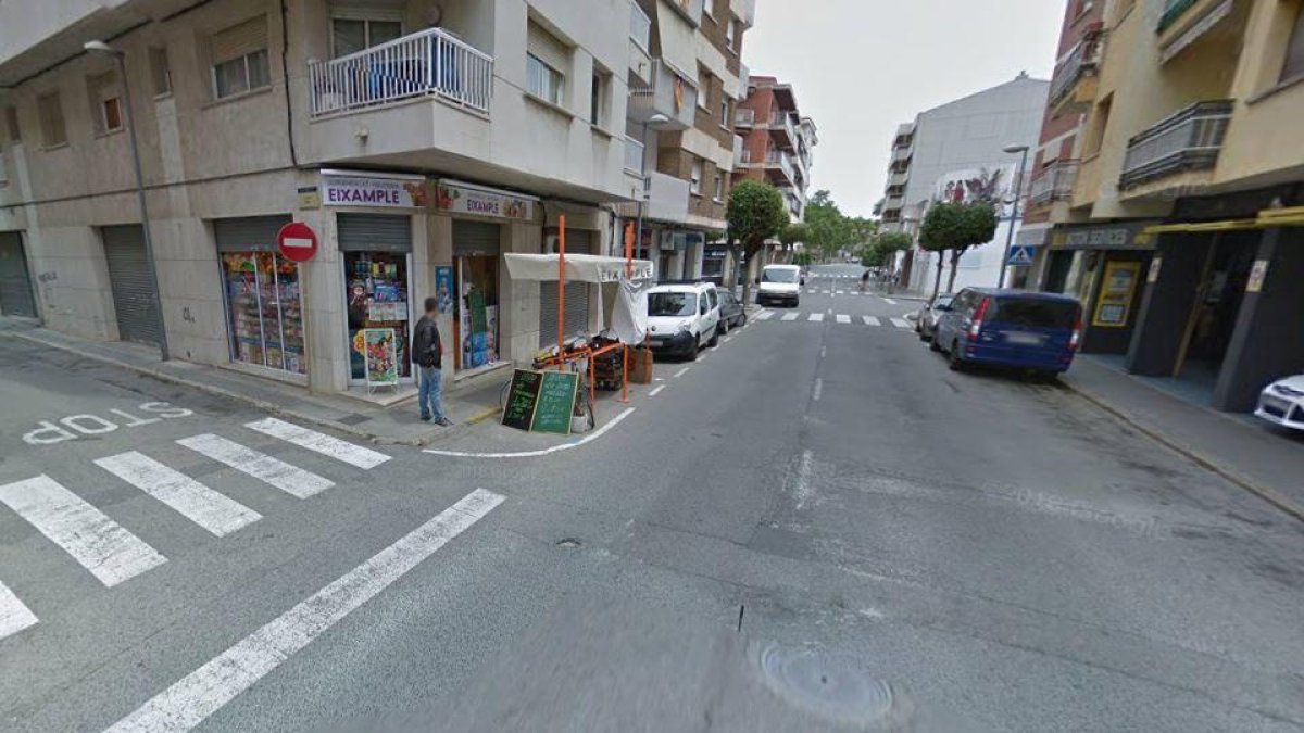 Venta ambulante ilegal y tenencia de estupefacientes y drogas en el barrio del Eixample