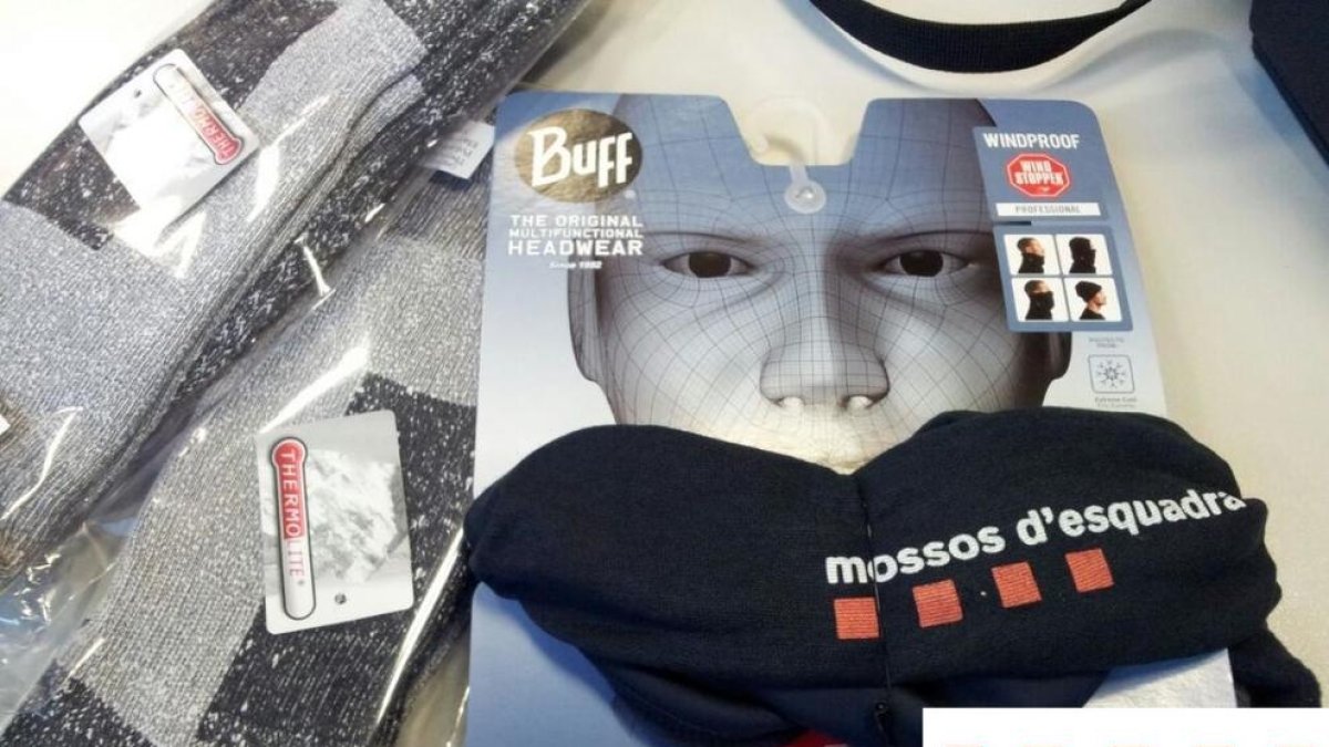 Los Mossos D'Esquadra de Falset y Montblanc reclaman ropa de invierno
