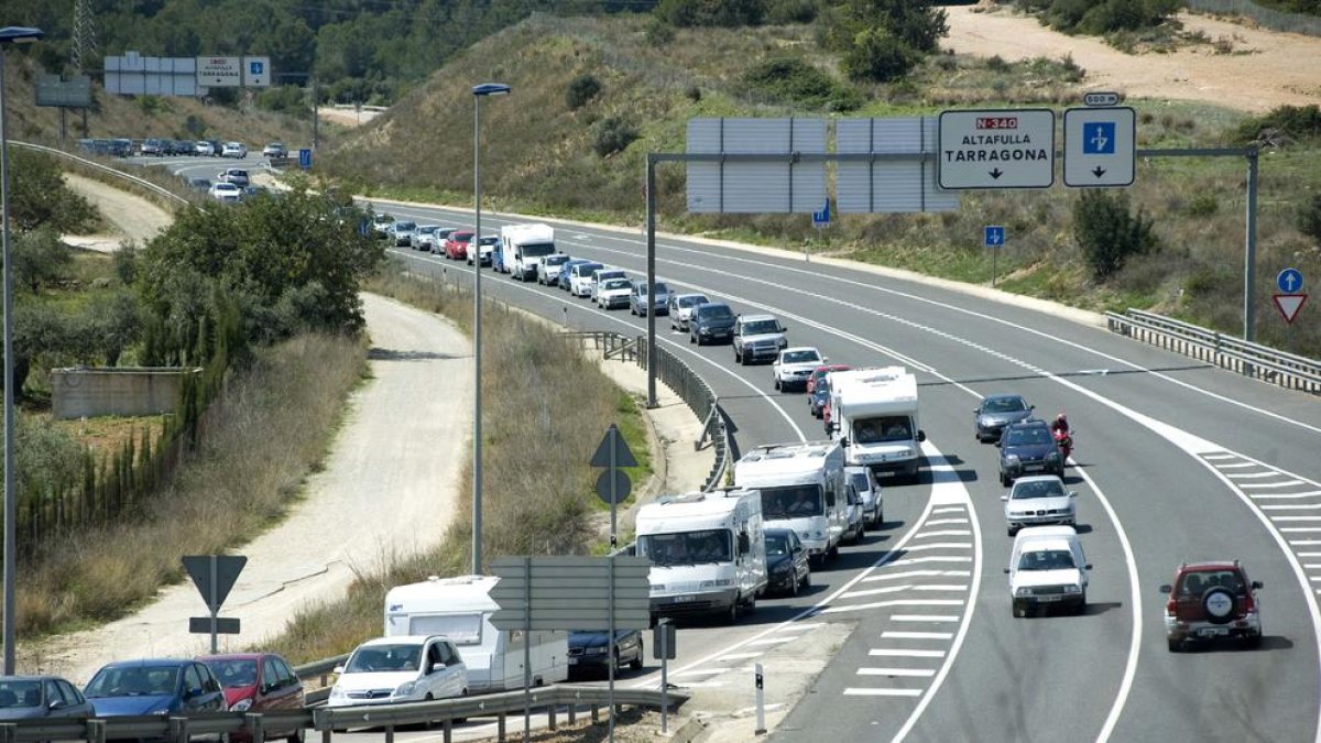 Mientras la N-340 sigue sumando accidentes mortales, el movimiento por una AP-7 gratuita llega a las 35 semanas de cortes