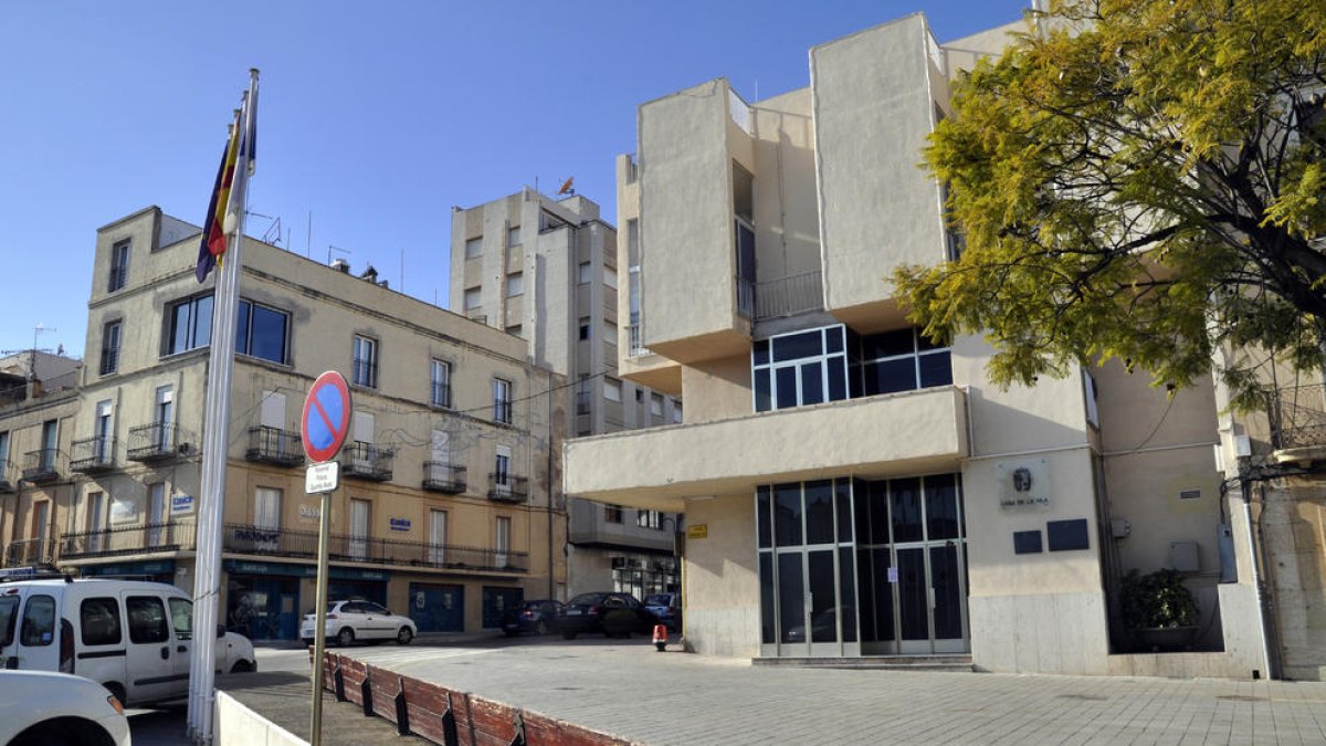 El Ayuntamiento contratará a once personas en paro para trabajar en servicios municipales