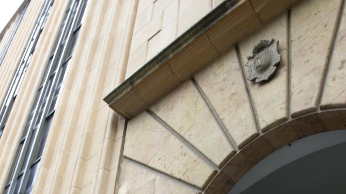 Demanen l'absolució pel jubilat que protestava davant la Seguretat Social