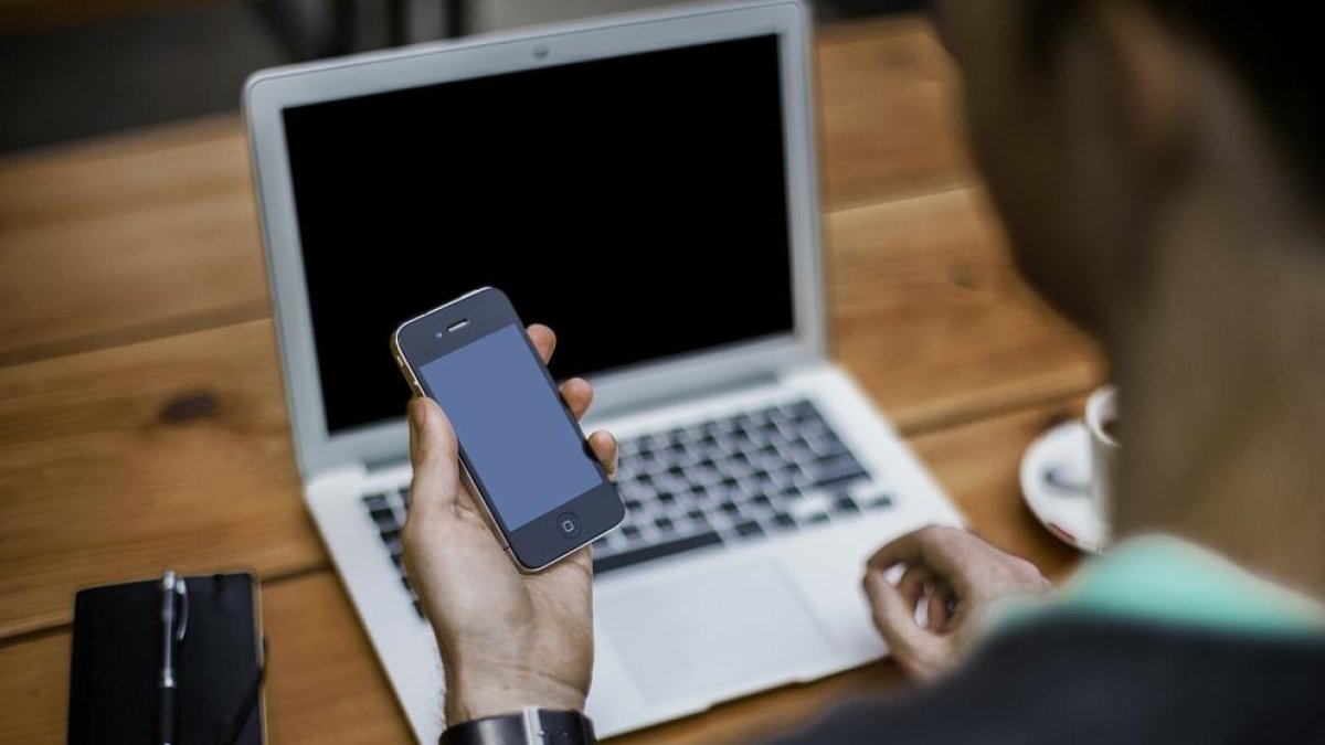 Detingut per fer-se passar per una empresa de serveis telefònics