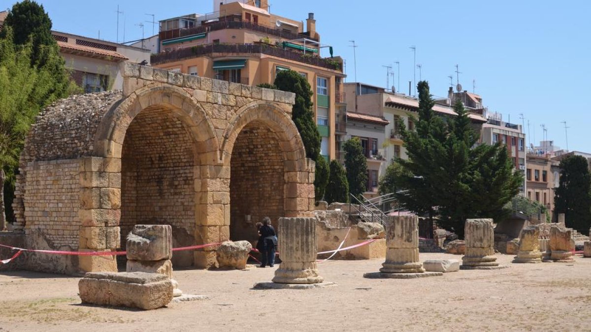 La CUP añade monumentos del patrimonio a su catálogo de 'Grans Runes' de la ciudad