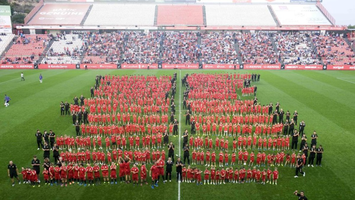 El Nàstic presenta su fútbol base
