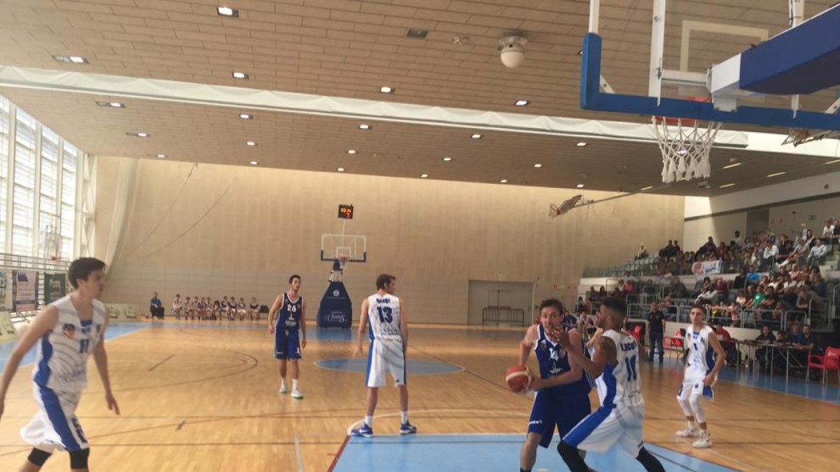 El CBT dobla la rodilla en la pista de l'Hospitalet, donde cae 64-56