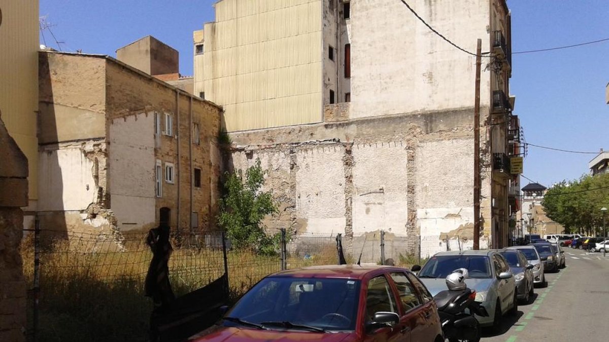 La Parte Baja quiere destinar un solar vacío a centro cívico temporal a cielo abierto