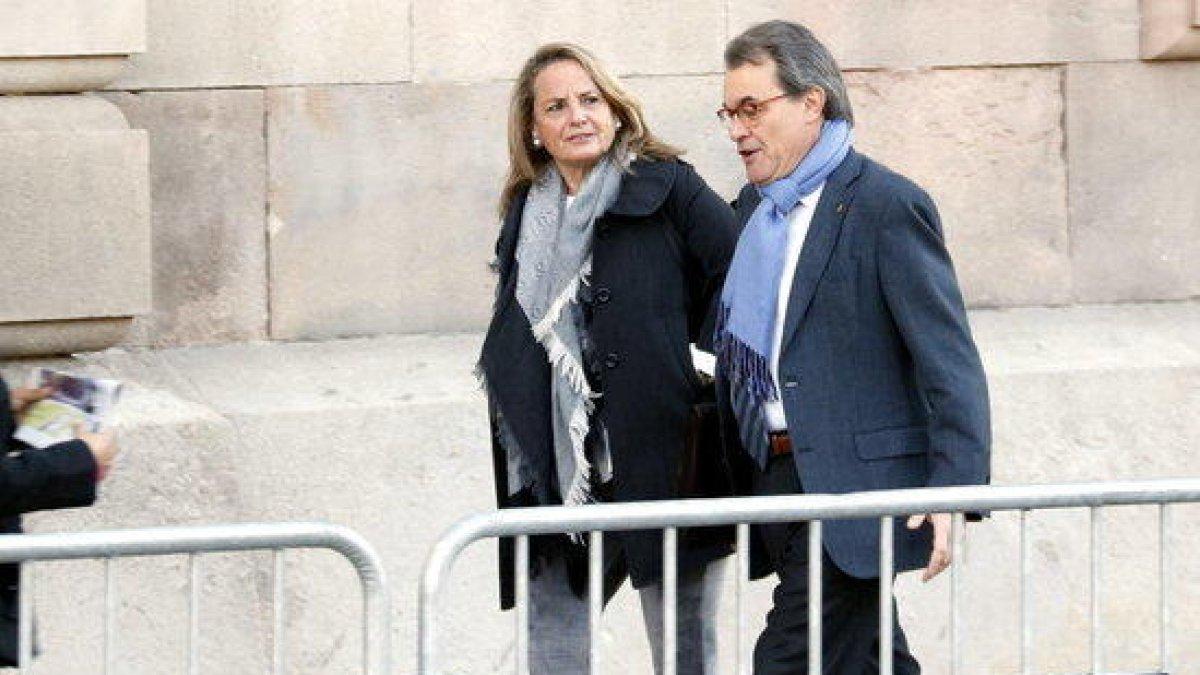 La Fiscalía mantiene la petición de 10 años de inhabilitación para Mas y 9 para Ortega y Rigau