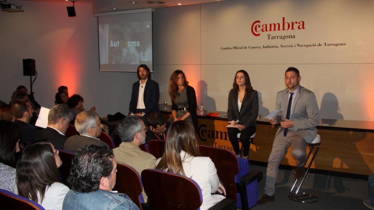 treballadors, ATA, Celia Ferrero, cotització, Inés Arrimadas, defensa, Rubén Viñuales, Ciutadans, gallina dels ous d'or