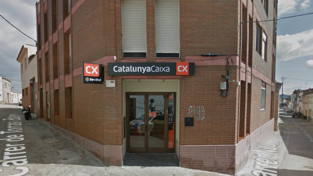 Santa Oliva se moviliza contra el cierre de la única oficina bancaria del municipio