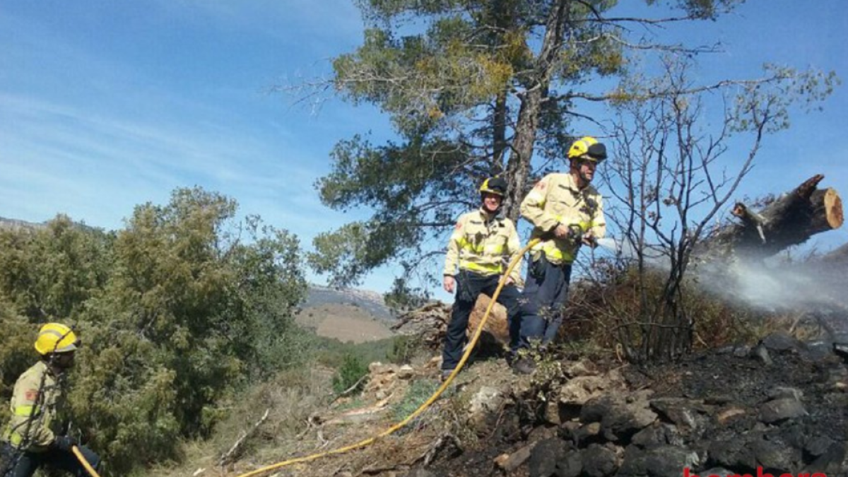 Dos focs cremen a Tortosa i a Torroja del Priorat