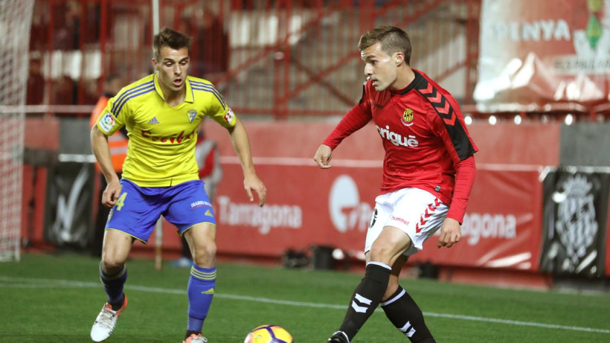 Muñiz, durant el partit a casa contra el Cádiz de la temporada passada.