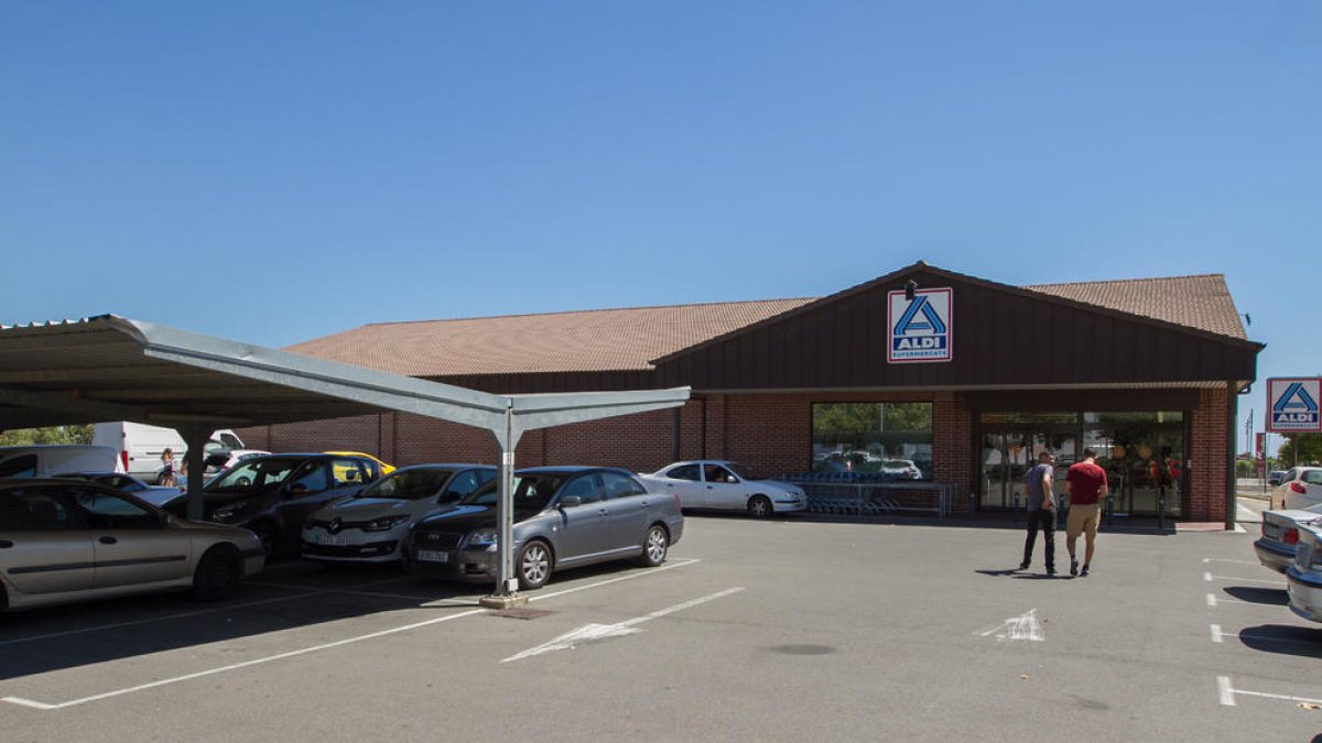 Aldi posa en mans d'una immobiliària el supermercat instal·lat al Tecnoparc