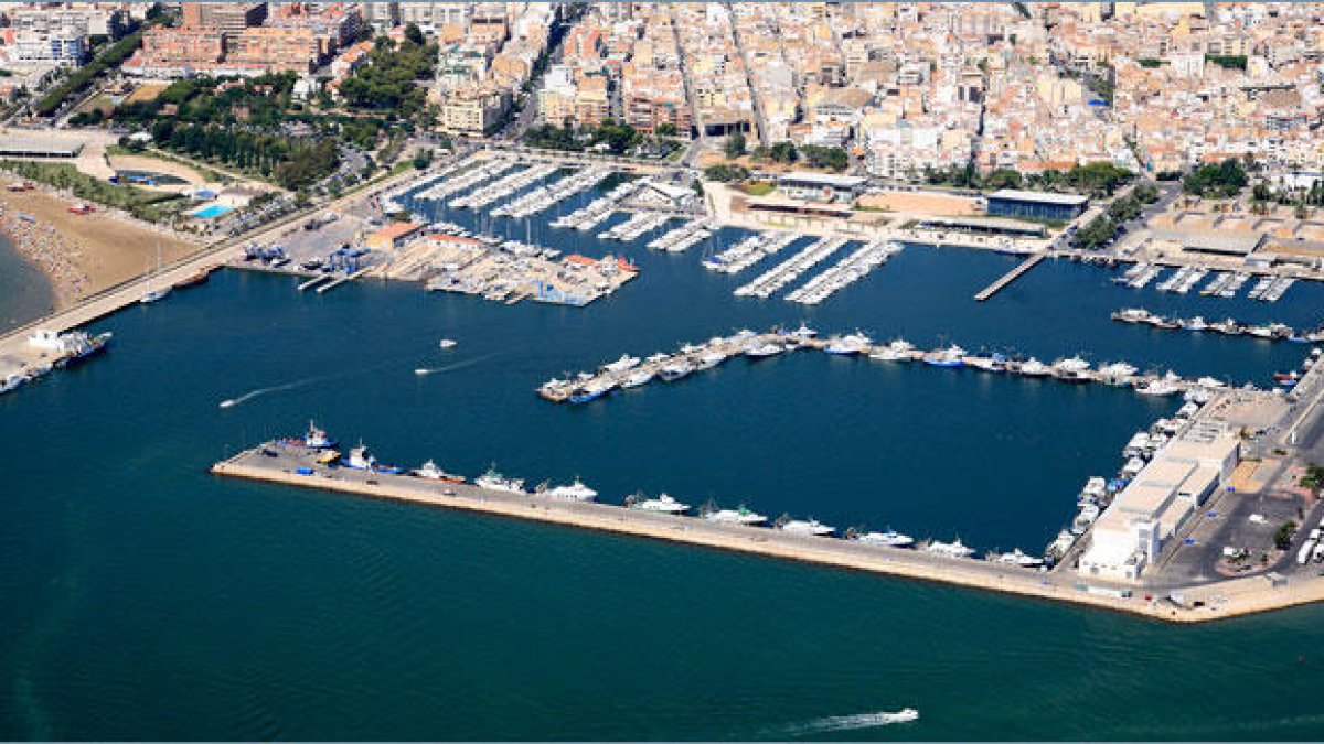 Acuerdo institucional para reimpulsar la llegada de cruceros a la Ràpita