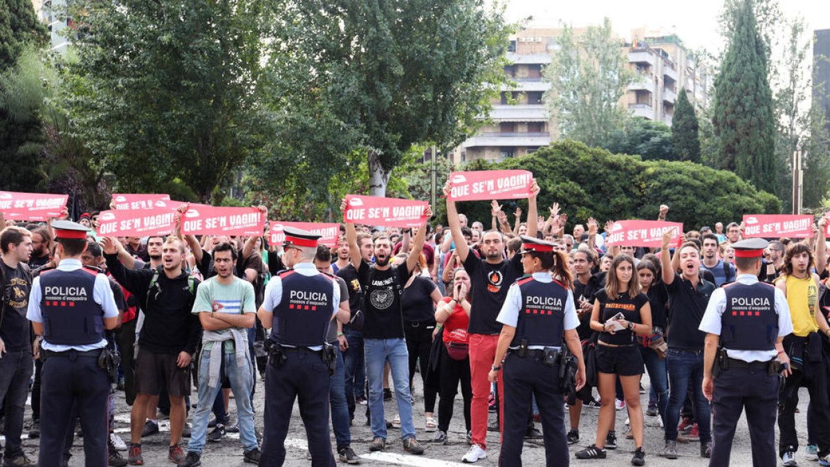 Els Mossos demanen que es respectin els llocs on s'allotgen els policies per no augmentar la crispació