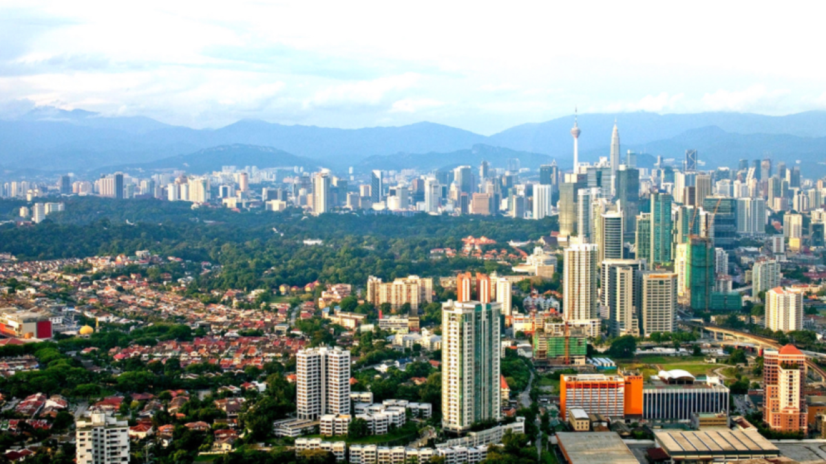 Detingut un home acusat d'abusar de la seva filla més de 600 vegades