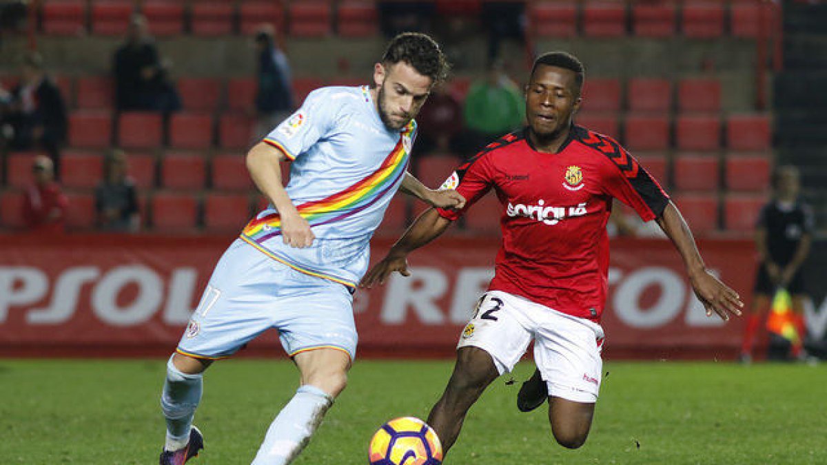 El árbitro y un buen Girona pueden con el Nàstic (4-2)