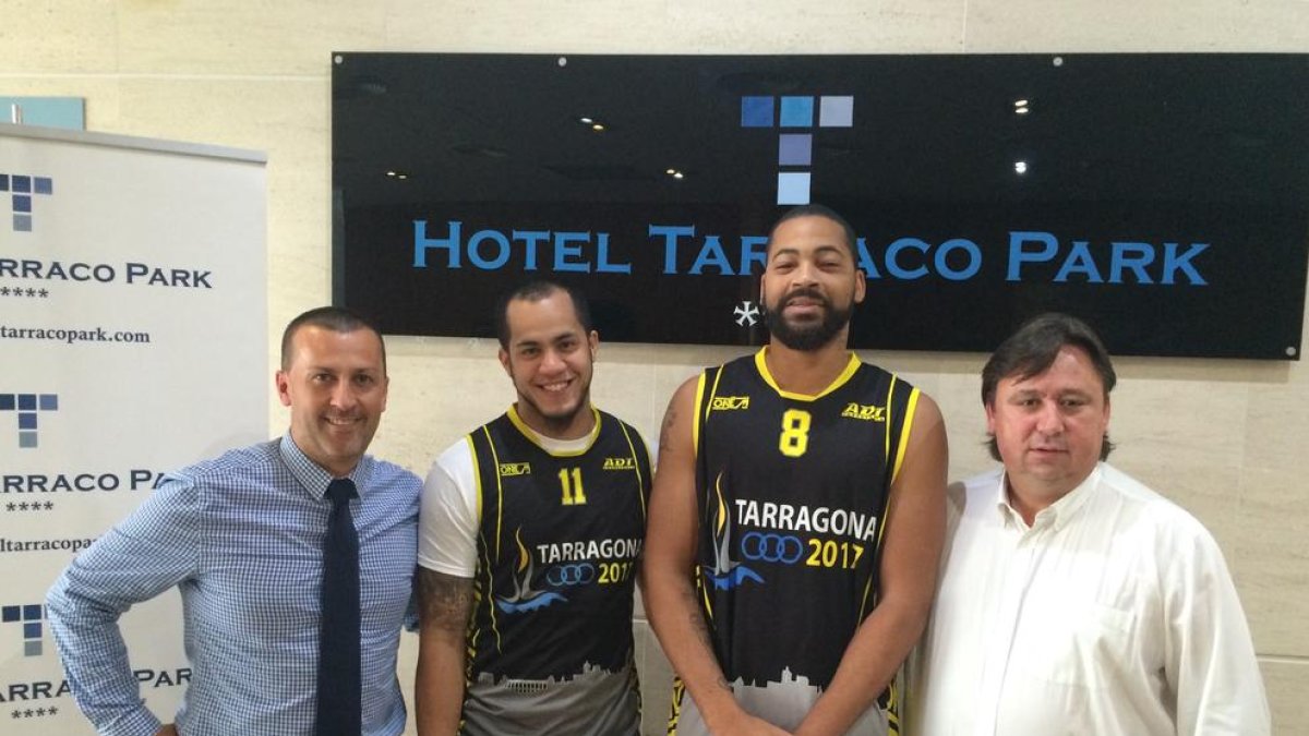 El AD Torreforta presenta Devon Dorsey y Victor Verdecia