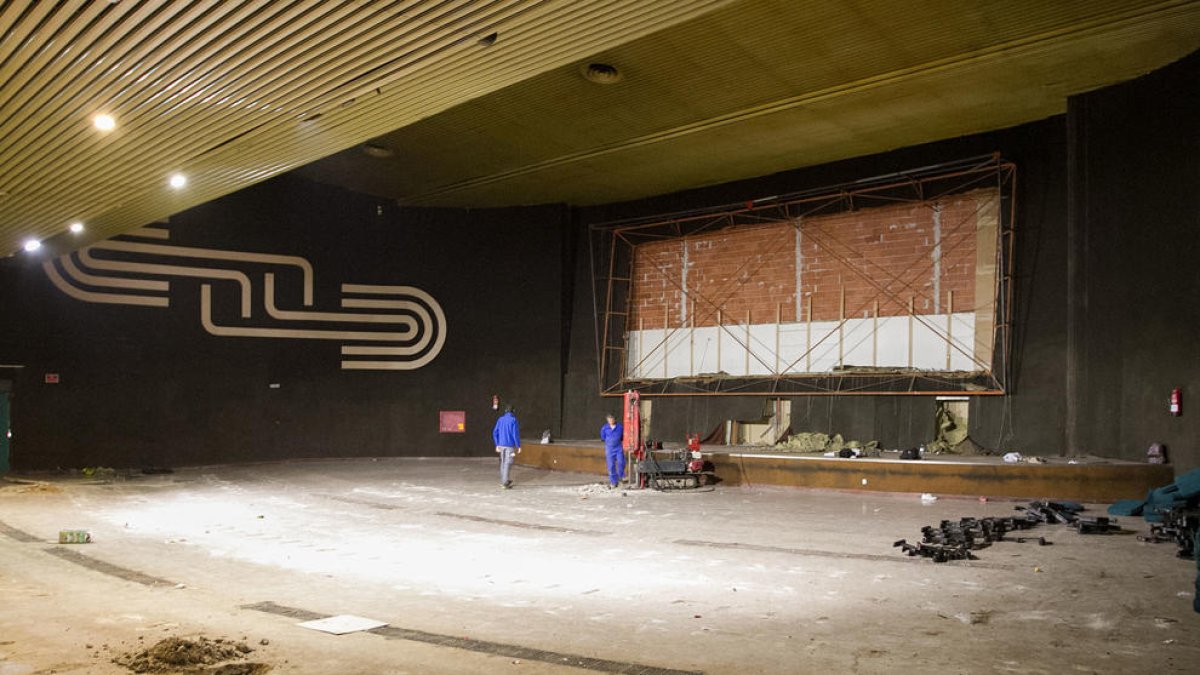 L'enderroc interior del Palace obre a la vista les entranyes del cine