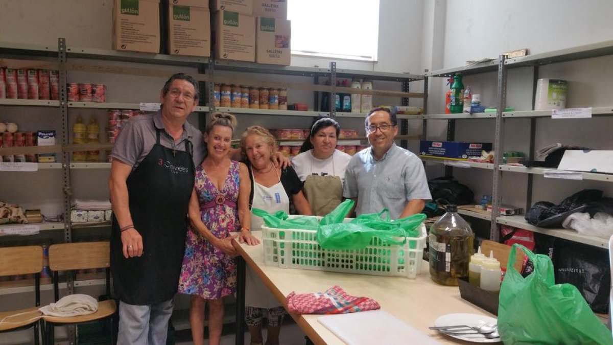 La Parròquia de Sant Francesc ofereix esmorzars a gent necessitada