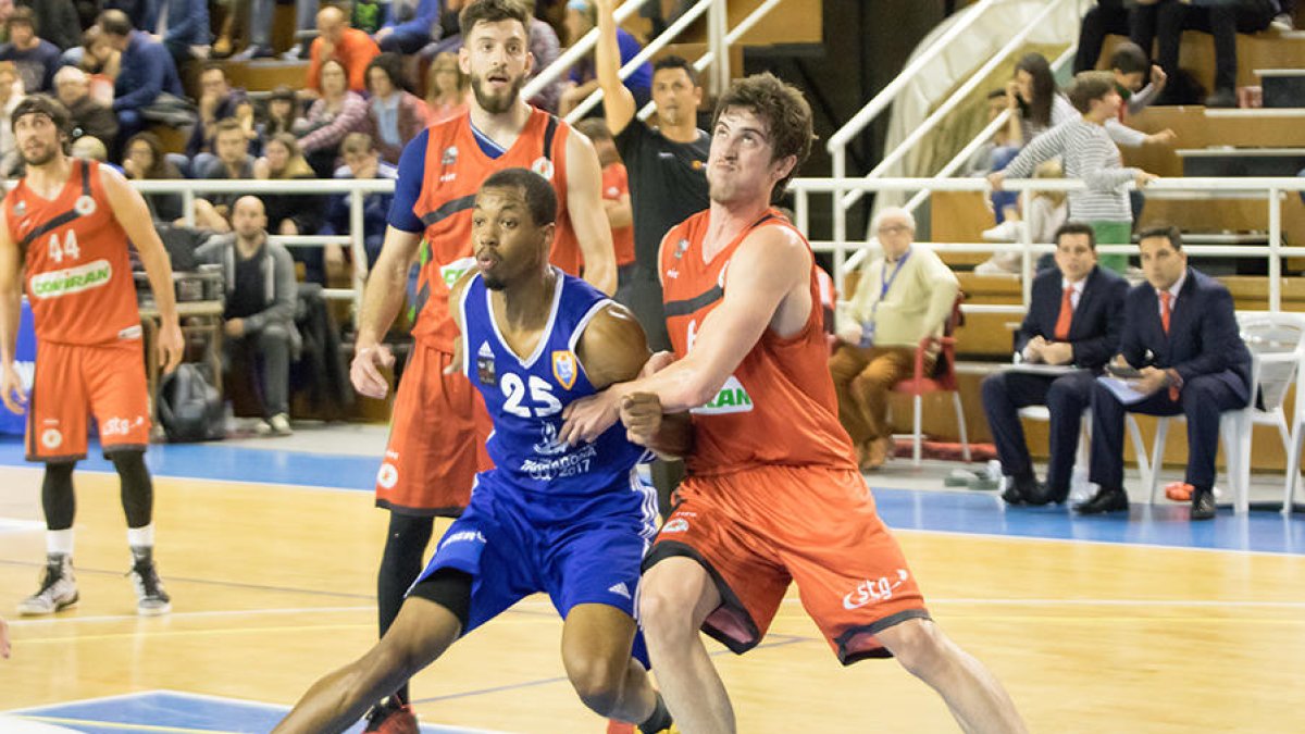 El CBT a en los dos extranjeros y vuelve Orion