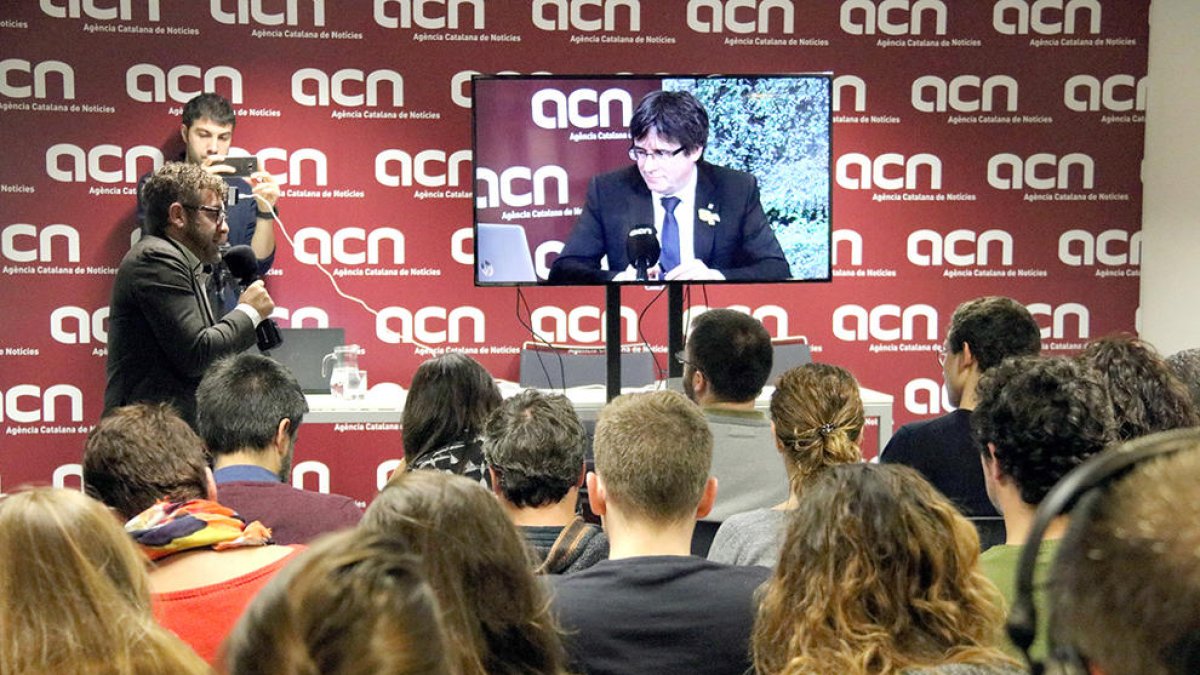 Puigdemont, disposat a «córrer el risc» de ser detingut per tornar a Palau si es respecten els resultats del 21-D