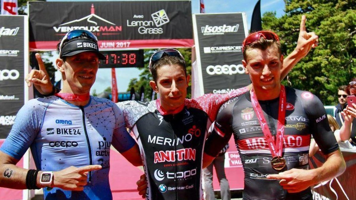 Erik Merino, del CN Reus Ploms, es corona al Ventoux Man