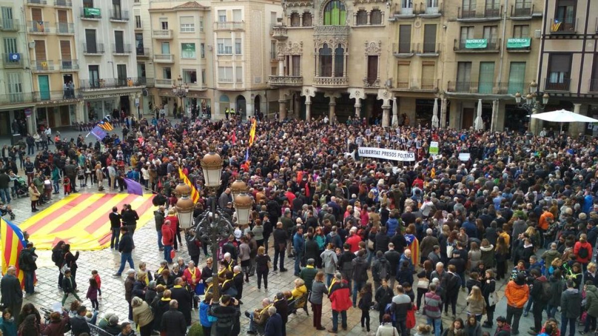Tarragonins i reusencs prenen els carrers per demanar la llibertat dels presos polítics