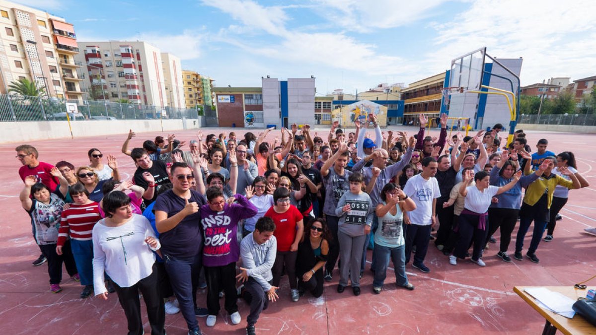 Las XXI Jornadas Deportivas reúnen una setentena de jóvenes discapacidades en la Salle de Tarragona