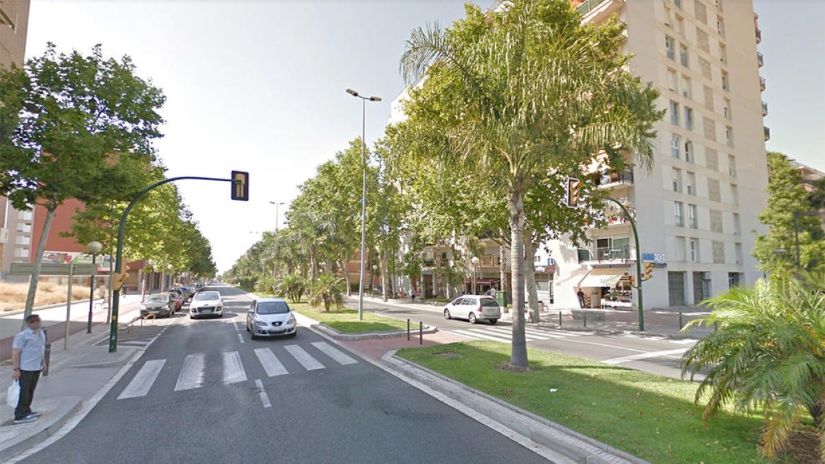 Ingressat un nen de 7 anys després de ser atropellat a l'avinguda de Salou de Reus