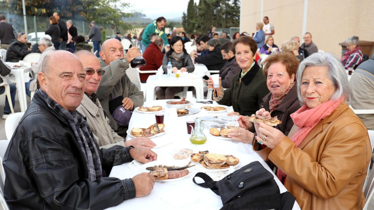 Unos 4.000 vecinos de Riudoms quedan sin luz durante la Feria del Aceite