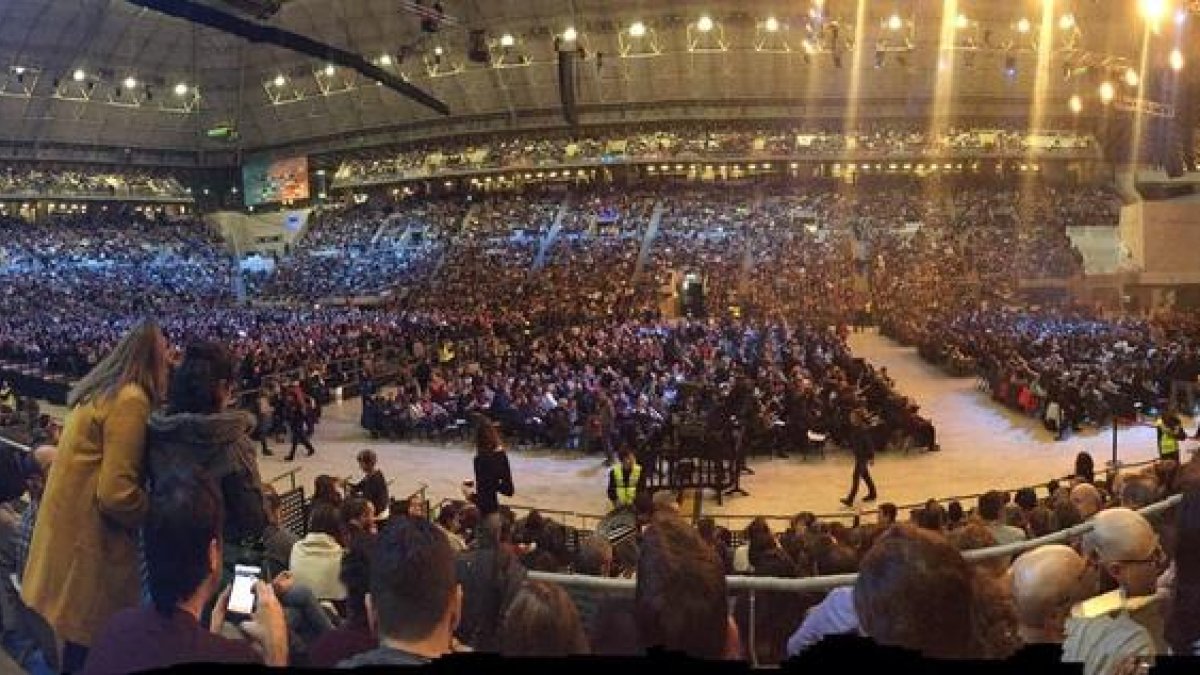 El Palau Sant Jordi de Barcelona s'omple de solidaritat amb els refugiats