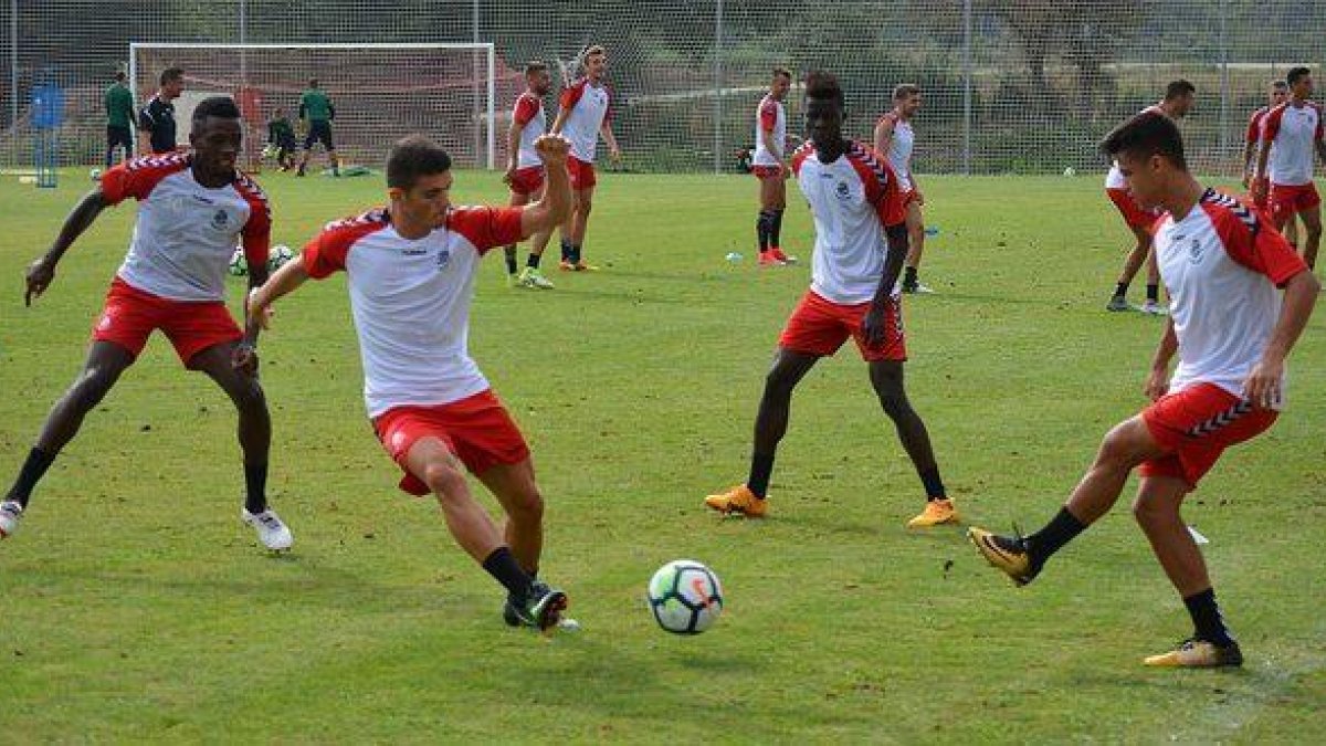 El Nàstic cede aCarrión al Linense