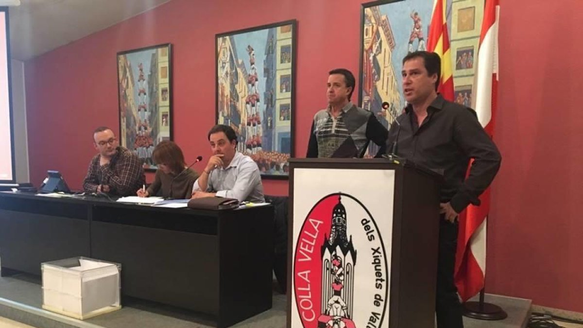 La Colla Vella inicia la etapa tabla|puesto Urbano