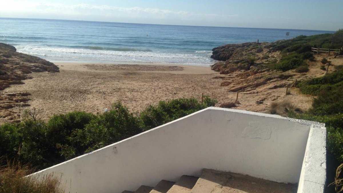 Denuncian «el estado deplorable» de los caminos de acceso en las playas de Tarragona