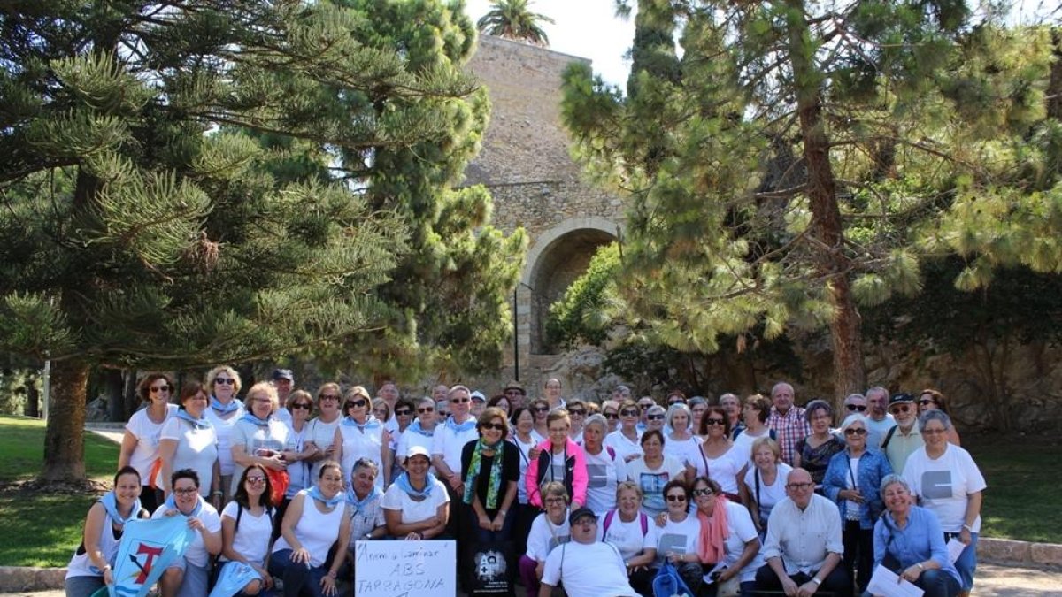Caminata conjunta de los participantes del programa 'Anem a Caminar' de Tarragona y Reus
