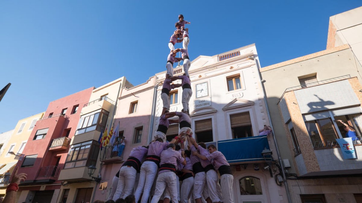 A La Canonja, la Jove i el Serrallo roden castells que han d'evolucionar per Sant Magí