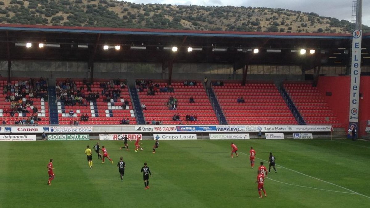 El Nàstic segueix sense rutllar i cau a la zona de descens