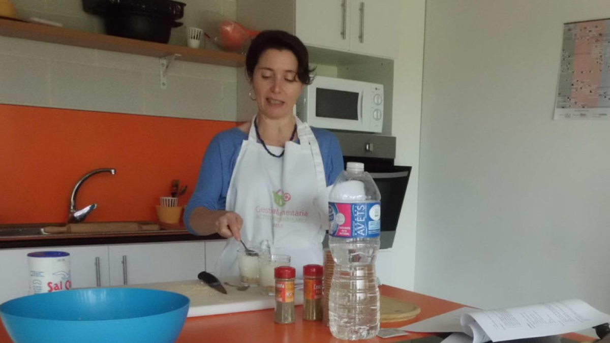 Cincuenta familias participan en talleres para aprovechar los alimentos en una dieta saludable