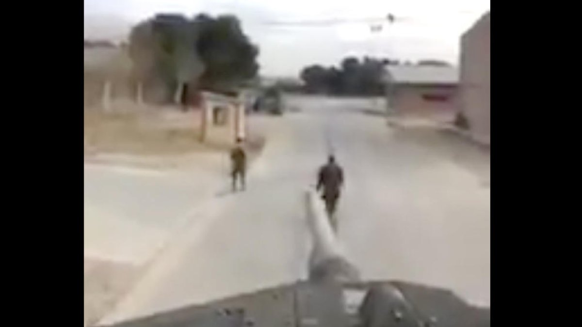 Defensa obre una investigació per les amenaces de dos civils a Puigdemont i Iglesias des d'un tanc de l'exèrcit