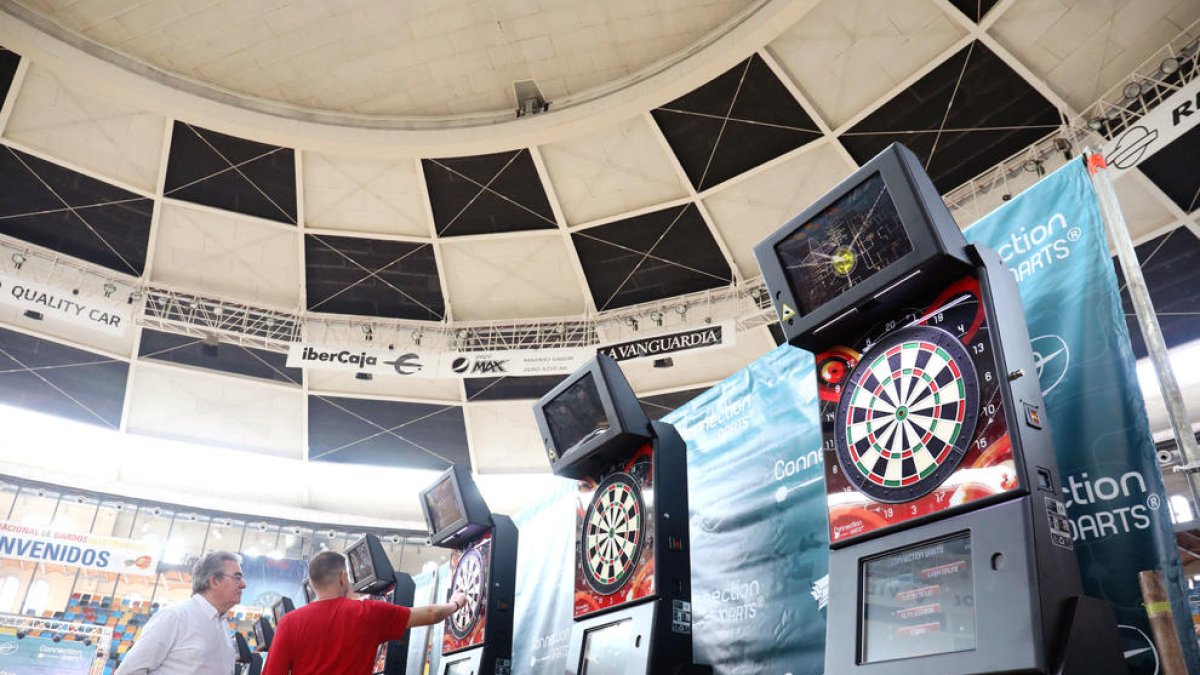 Més de 500 jugadors de dards de diversos països se citen a la TAP