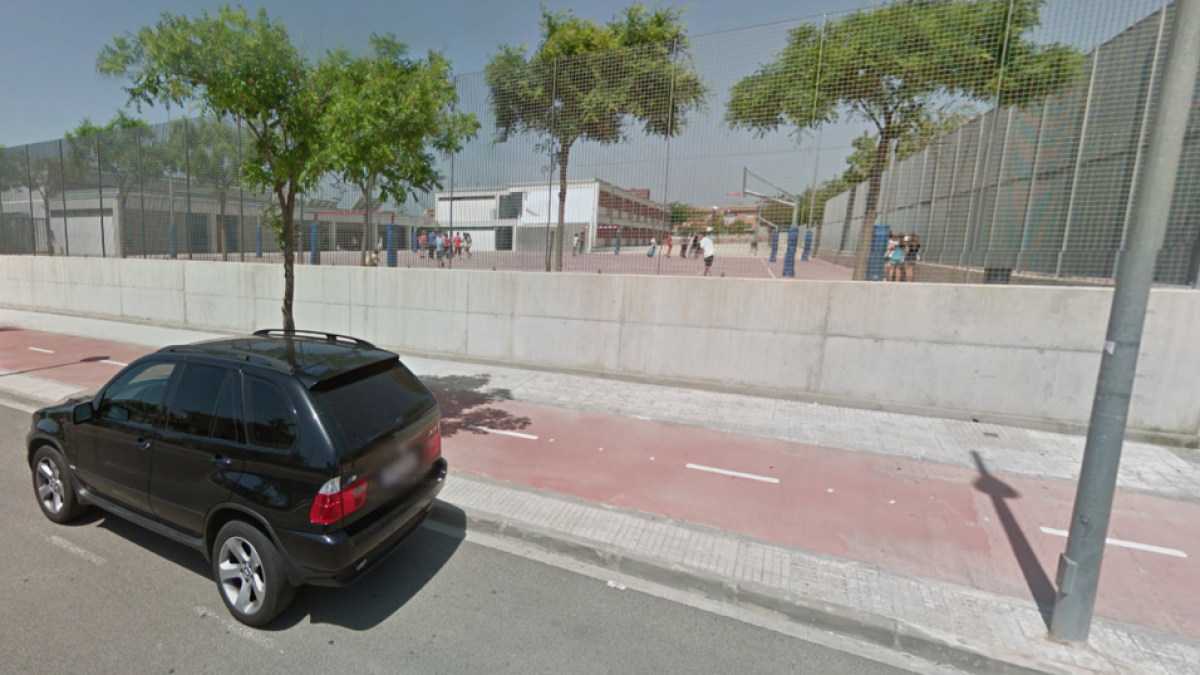 Tres meses de lucha para que su hija enferma pueda ir a la escuela del lado de casa